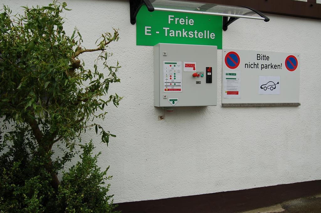 Landgasthaus Pfahl Wershofen Esterno foto