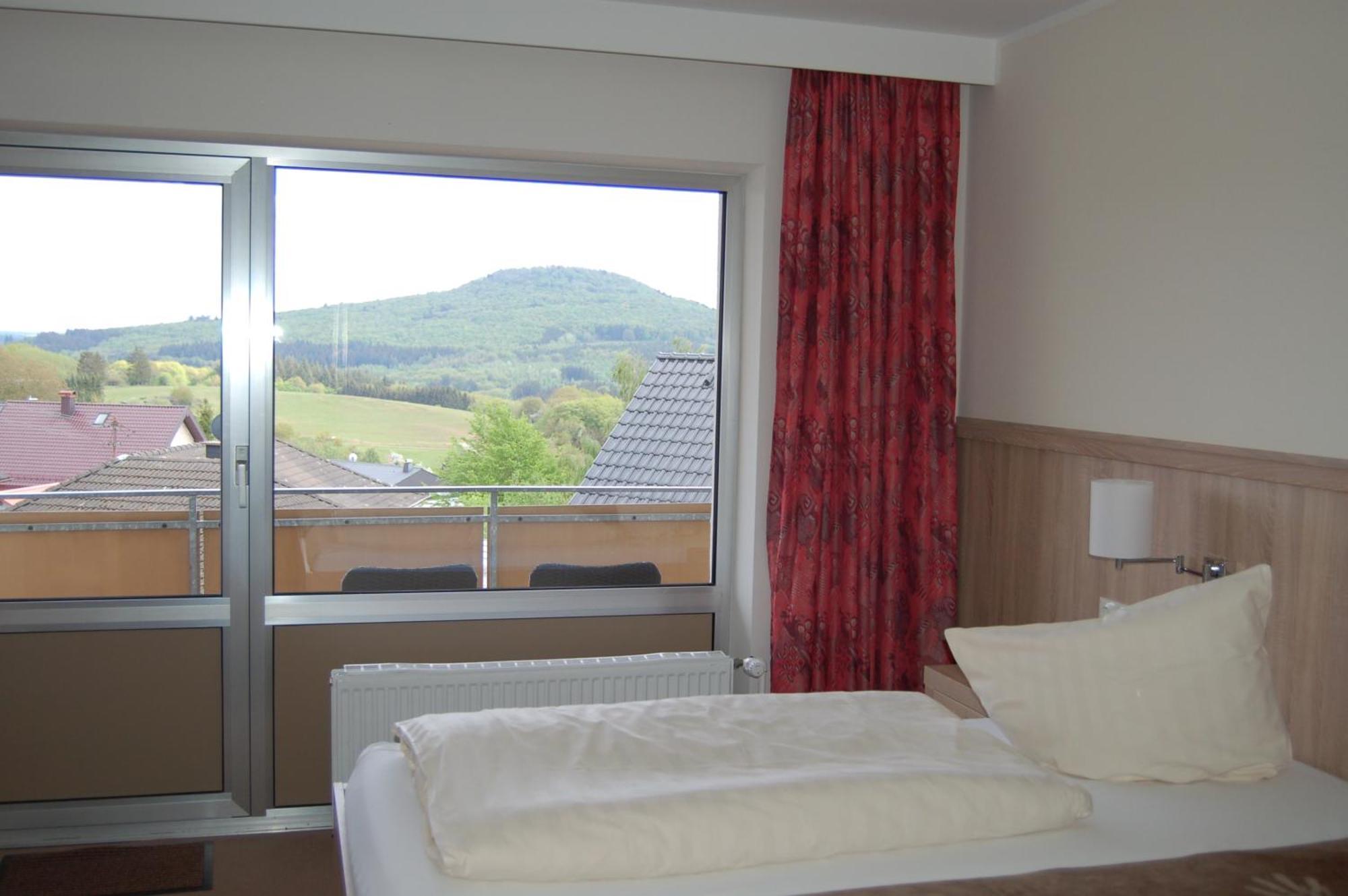 Landgasthaus Pfahl Wershofen Esterno foto