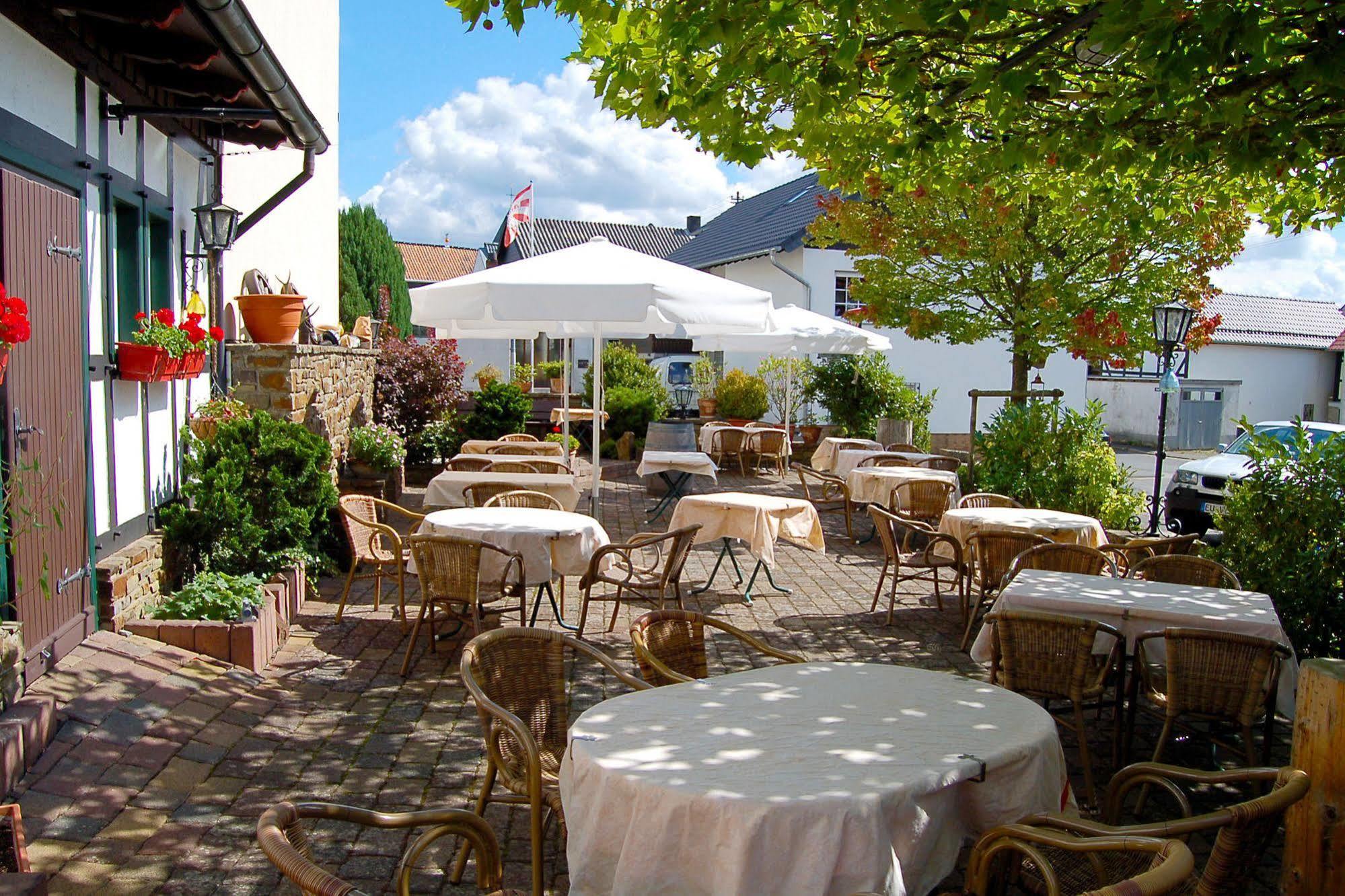 Landgasthaus Pfahl Wershofen Esterno foto